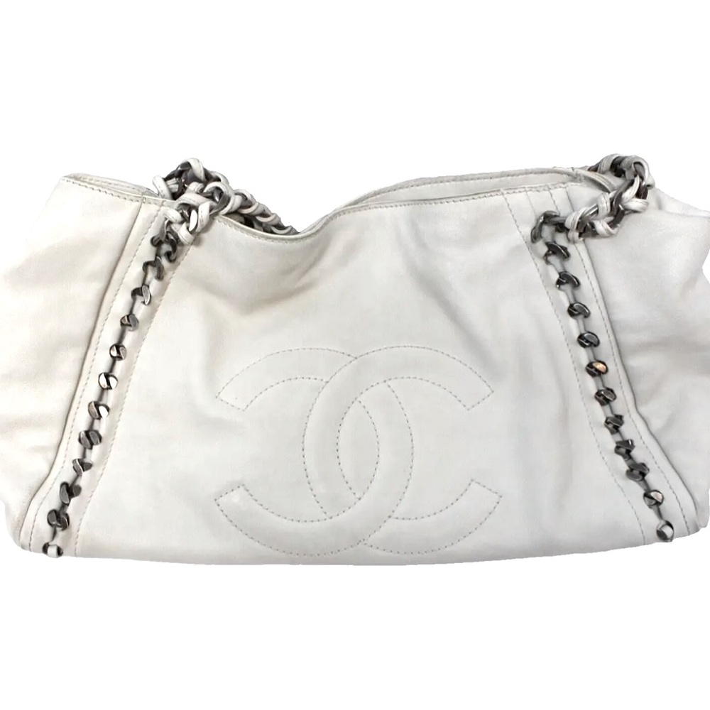 Chanel White Leather Chain-Trim Shoulder Bag
